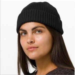 Lululemon From the Top Beanie in Black